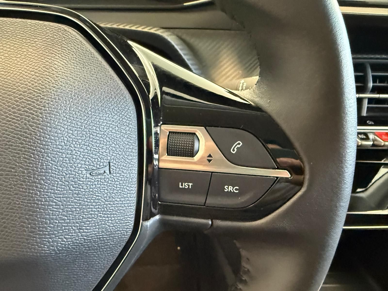 Peugeot 208 PureTech 100 S&S 5p. Allure
