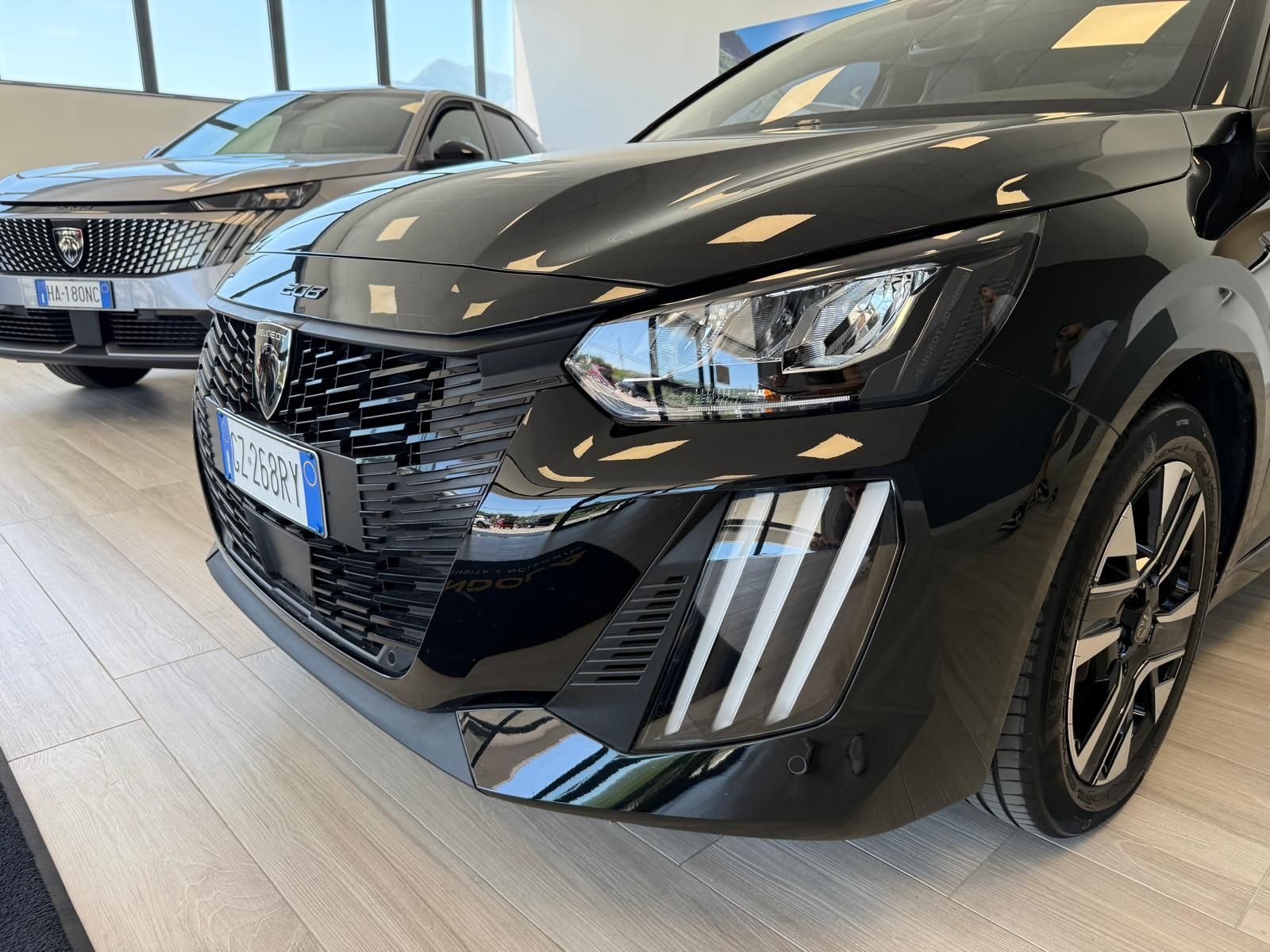 Peugeot 208 PureTech 100 S&S 5p. Allure