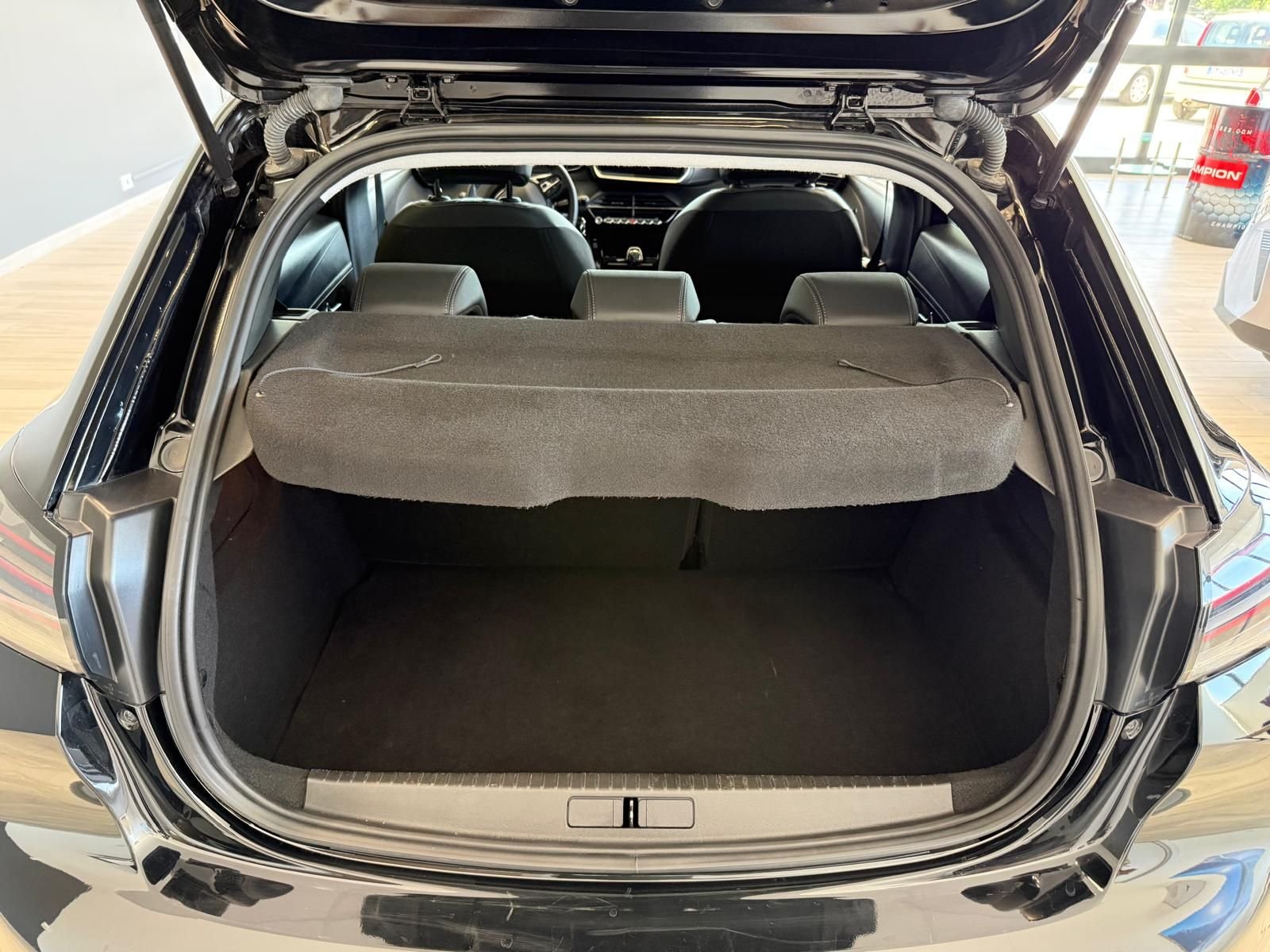 Peugeot 208 PureTech 100 S&S 5p. Allure