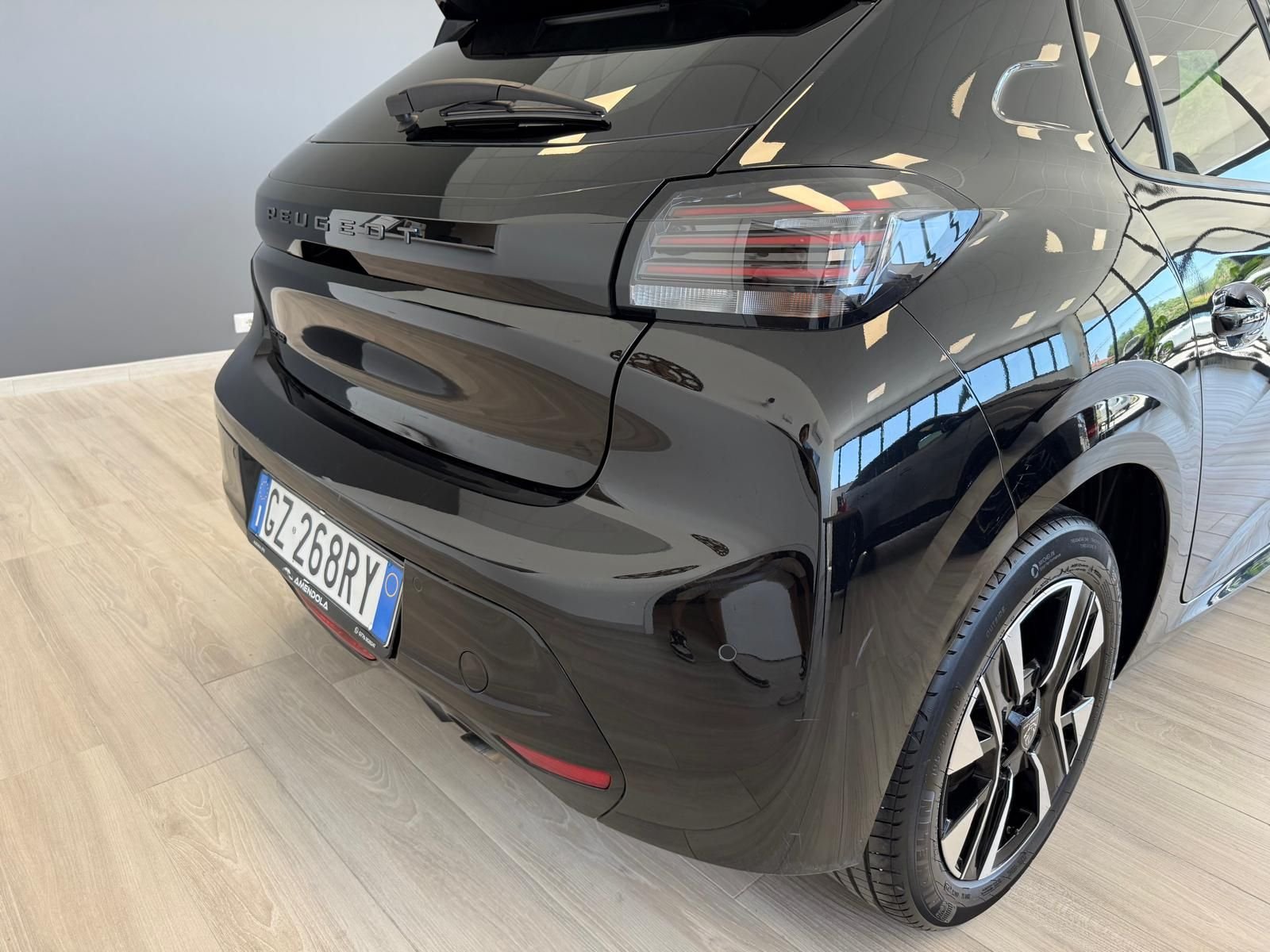 Peugeot 208 PureTech 100 S&S 5p. Allure