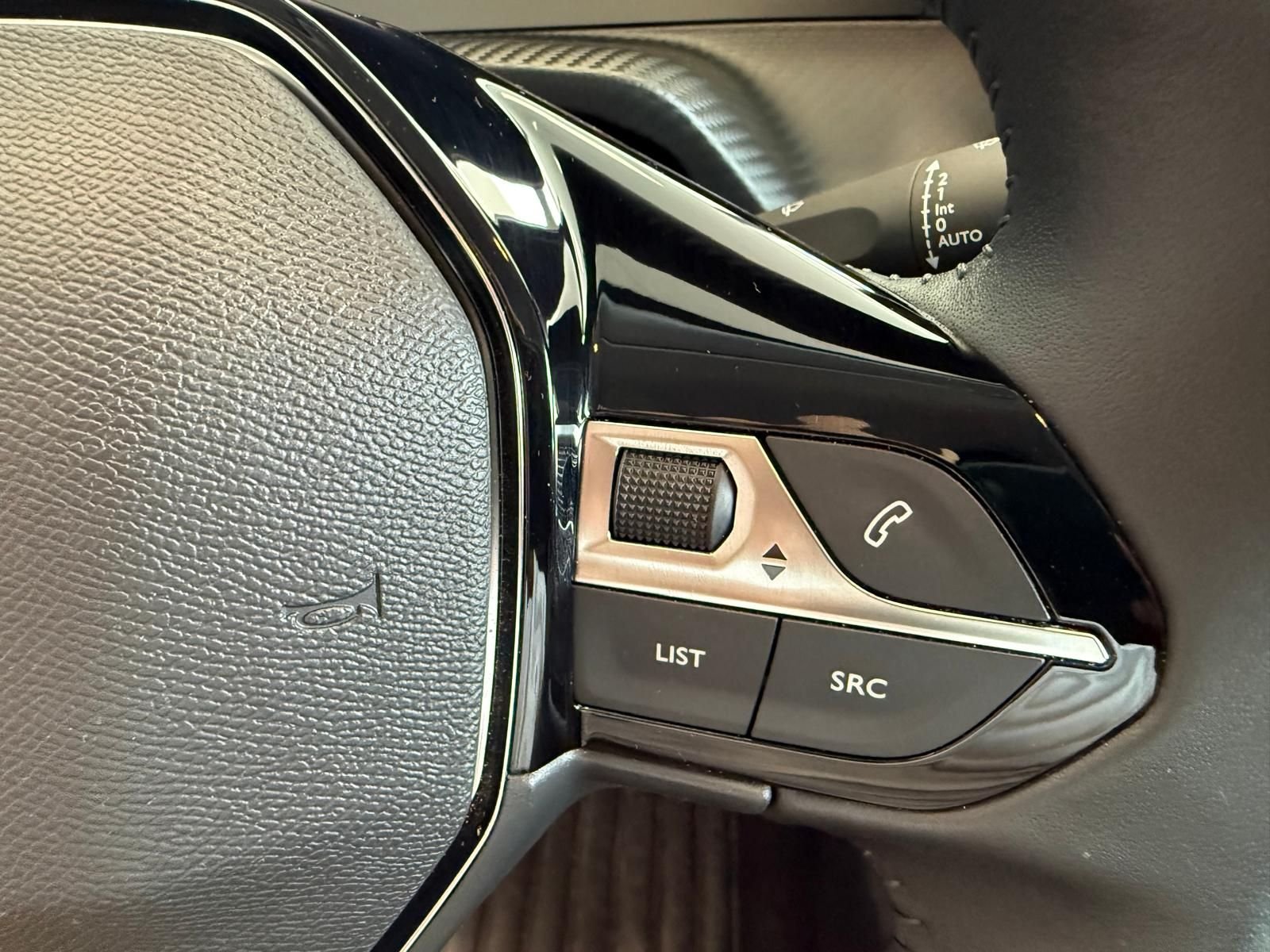 Peugeot 208  Allure 100