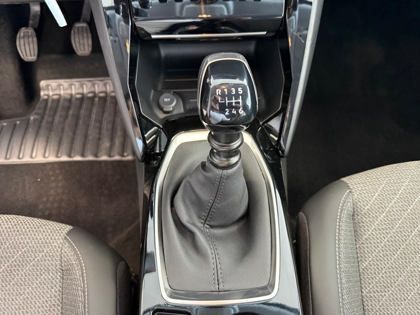 Peugeot 208  Allure 100