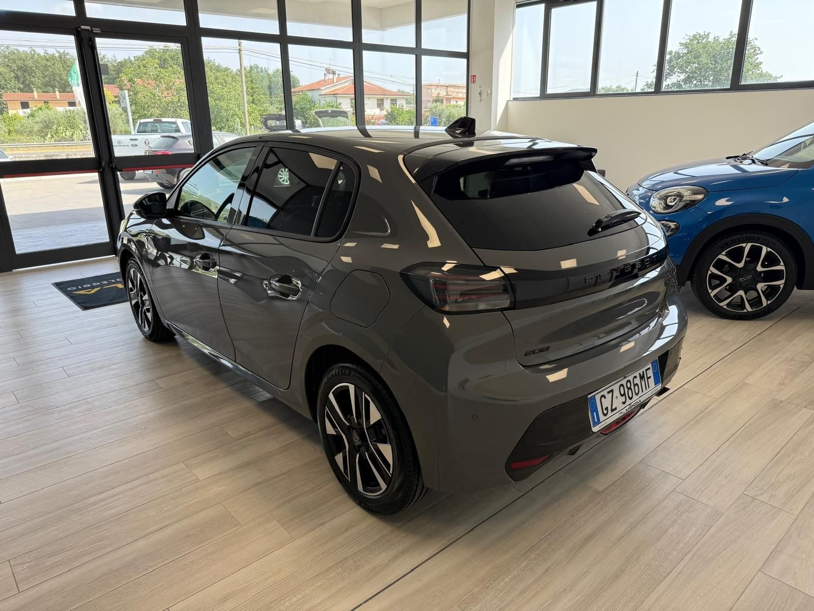 Peugeot 208  Allure 100