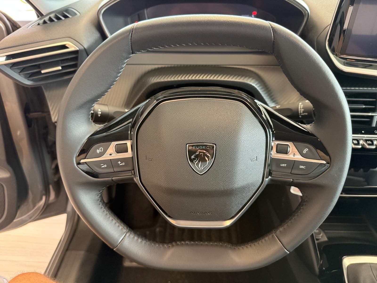 Peugeot 208  Allure 100