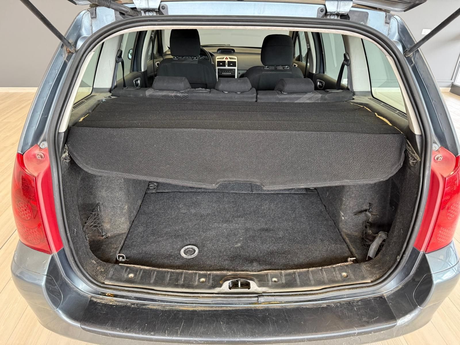 Peugeot 307  1.6 hdi