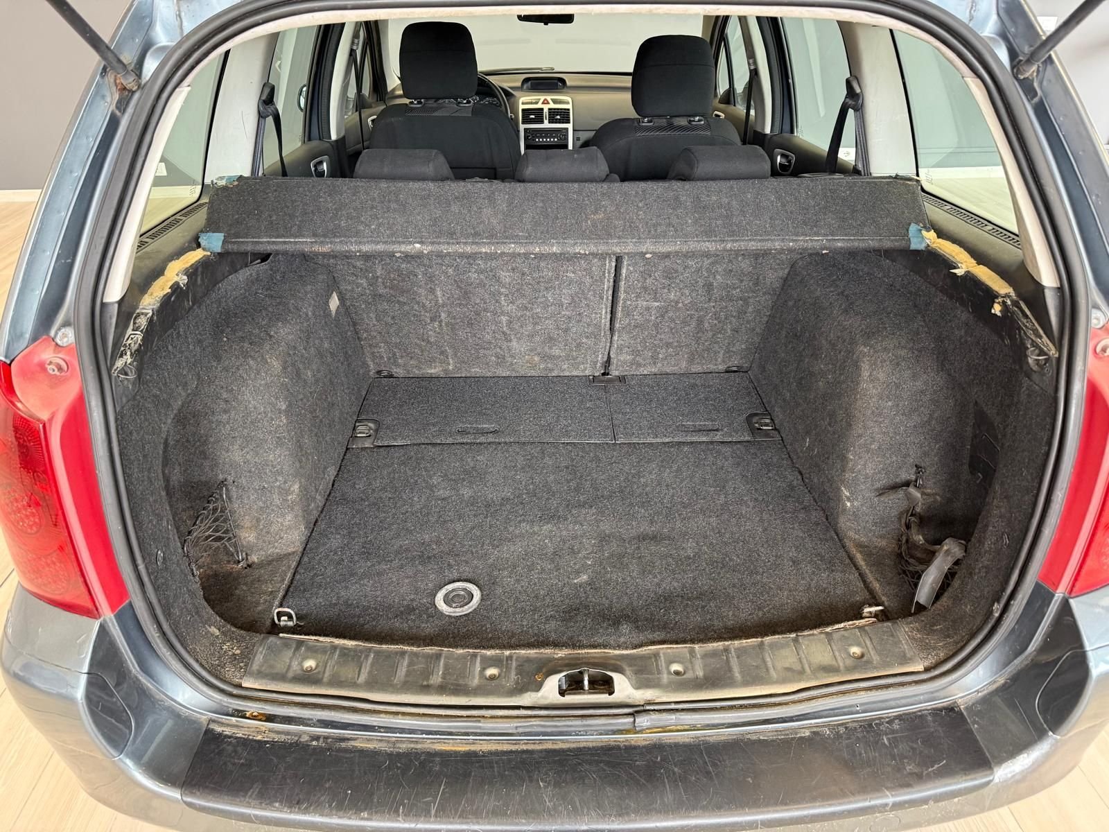 Peugeot 307  1.6 hdi