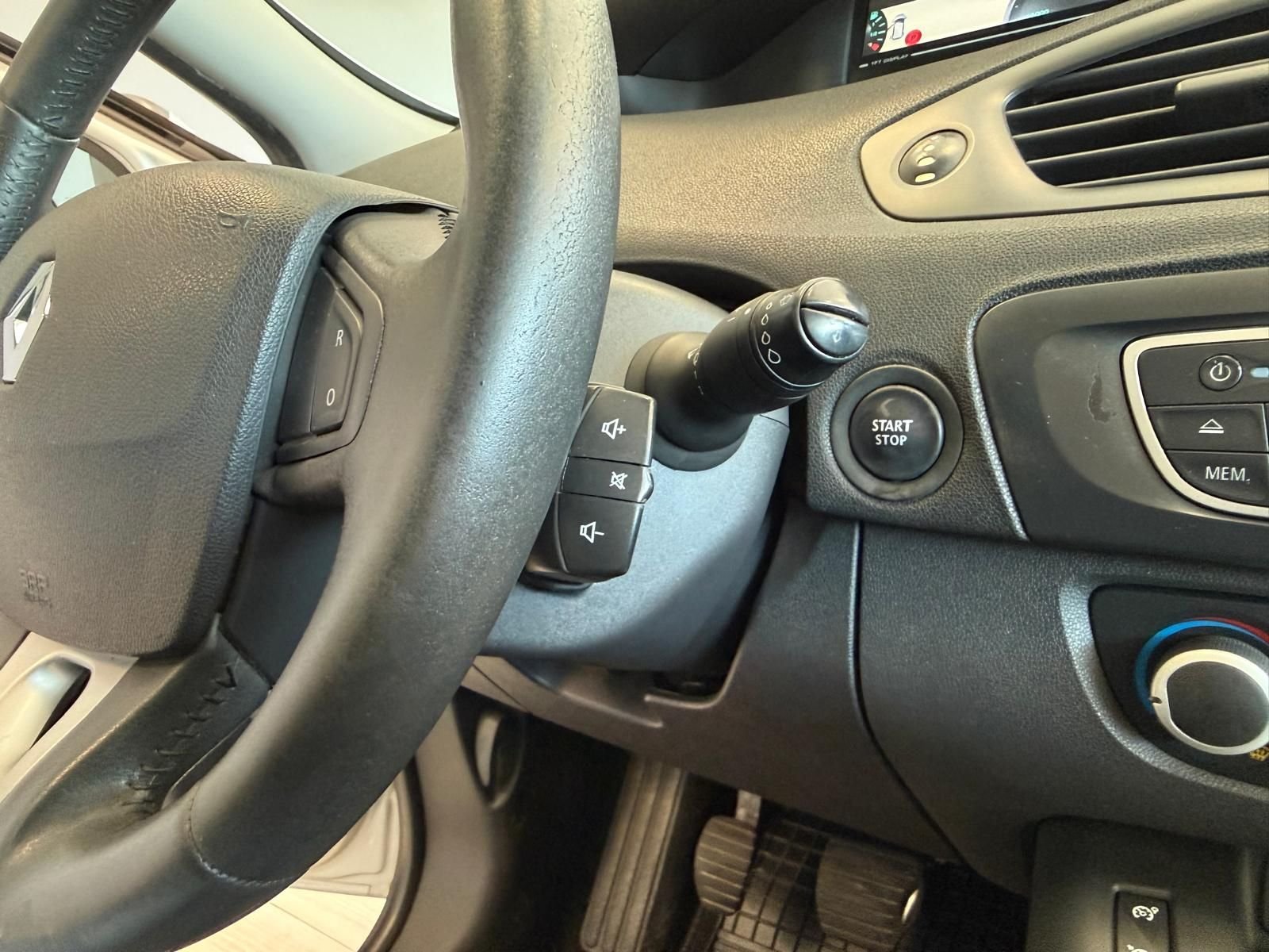 Renault   scenic x-mod Dynamique1.5 dci 110CV