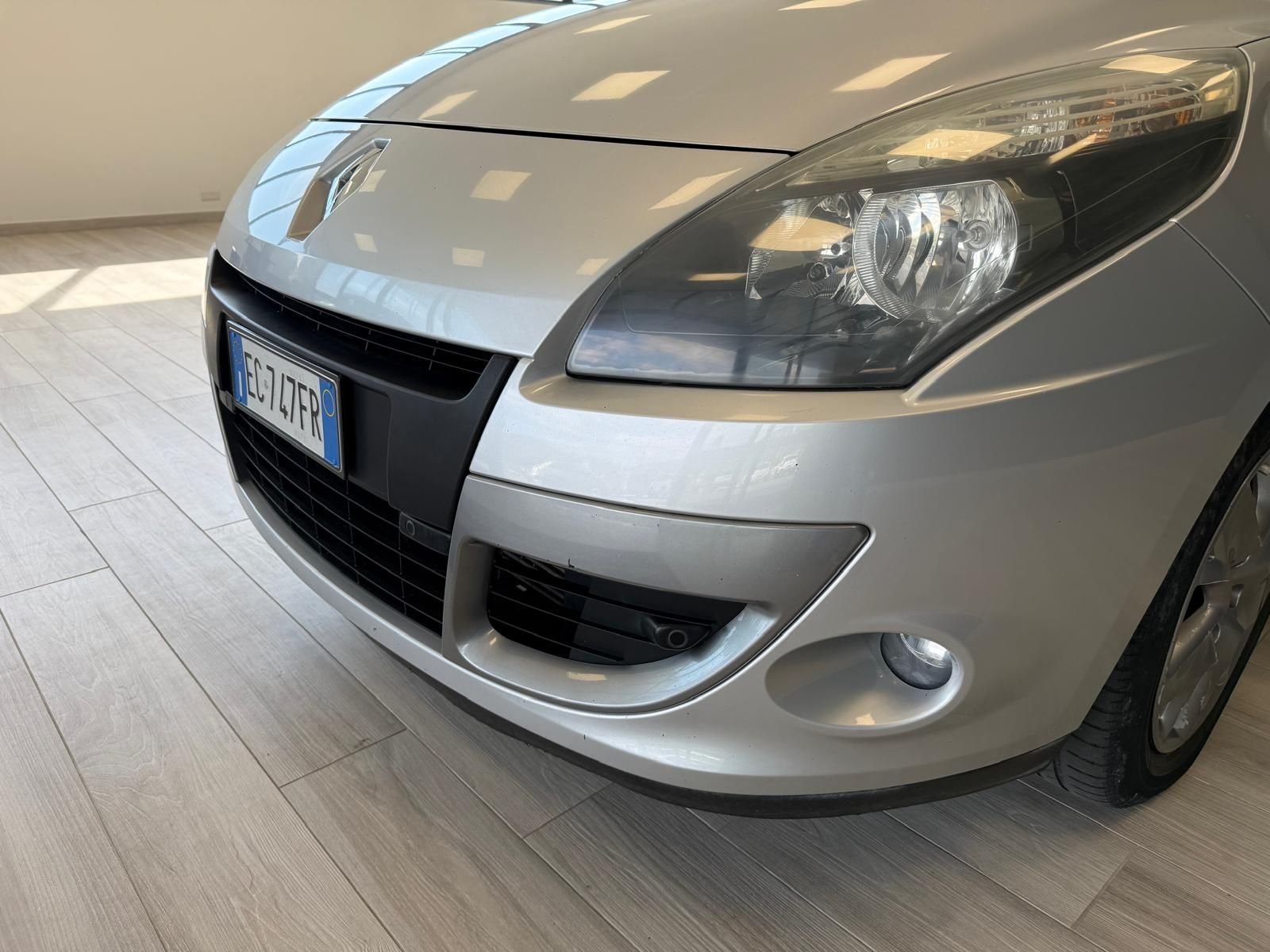 Renault   scenic x-mod Dynamique1.5 dci 110CV