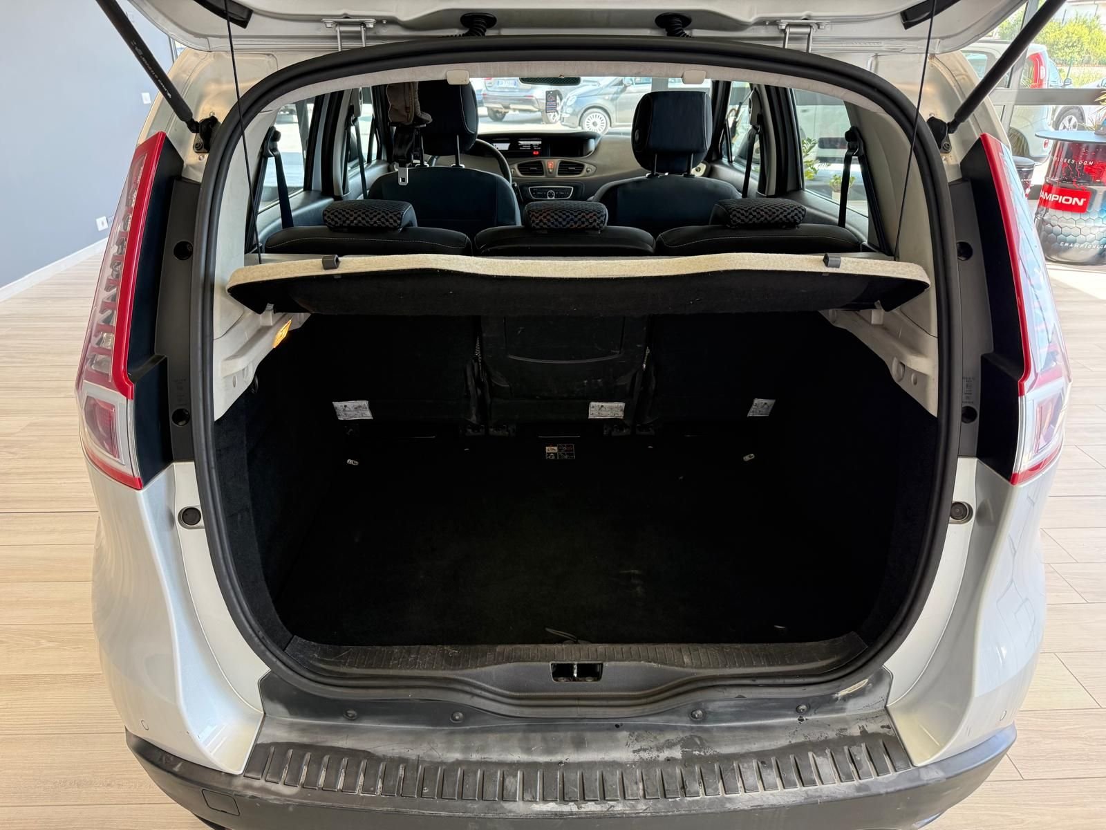 Renault   scenic x-mod Dynamique1.5 dci 110CV