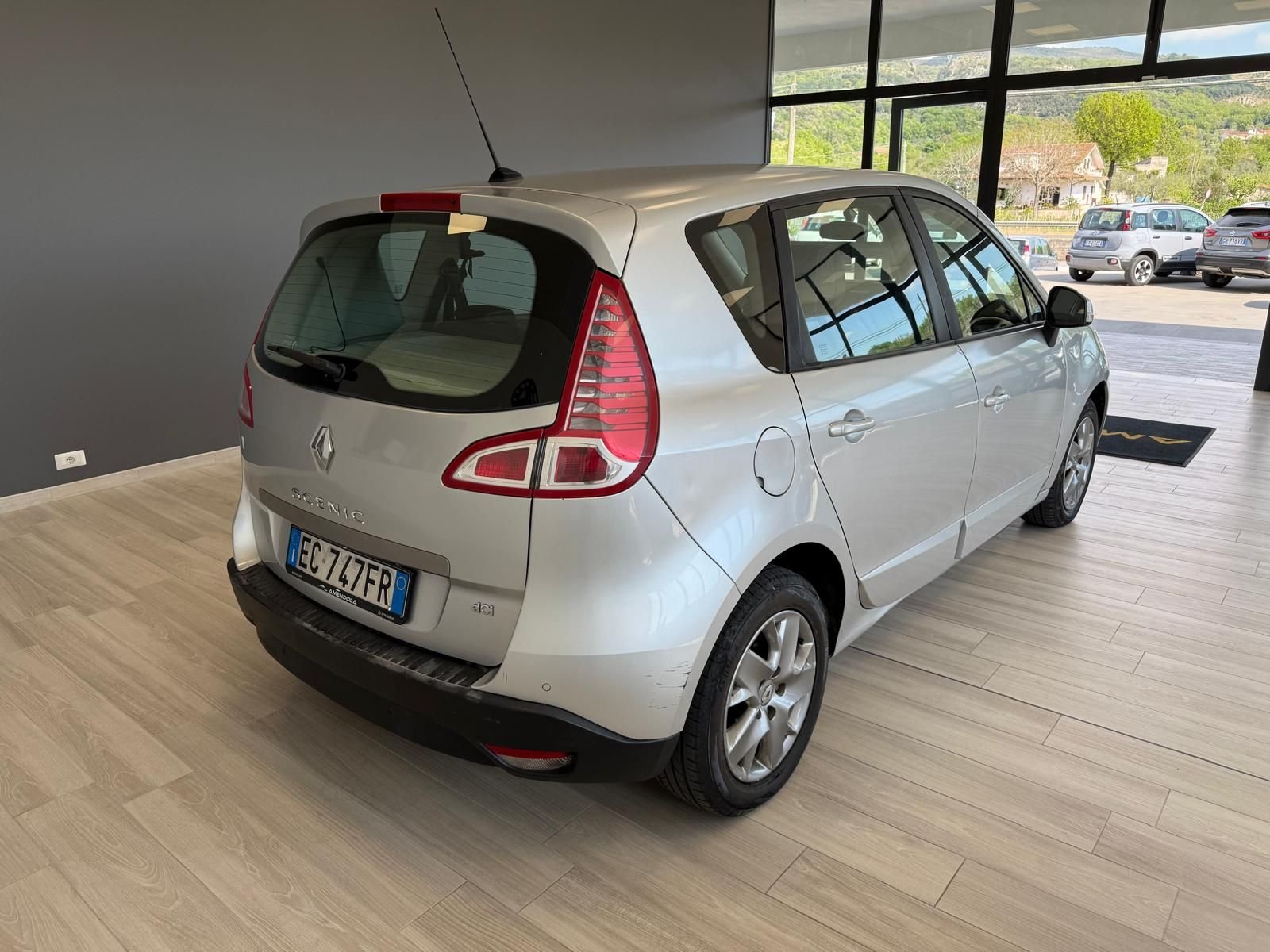Renault   scenic x-mod Dynamique1.5 dci 110CV