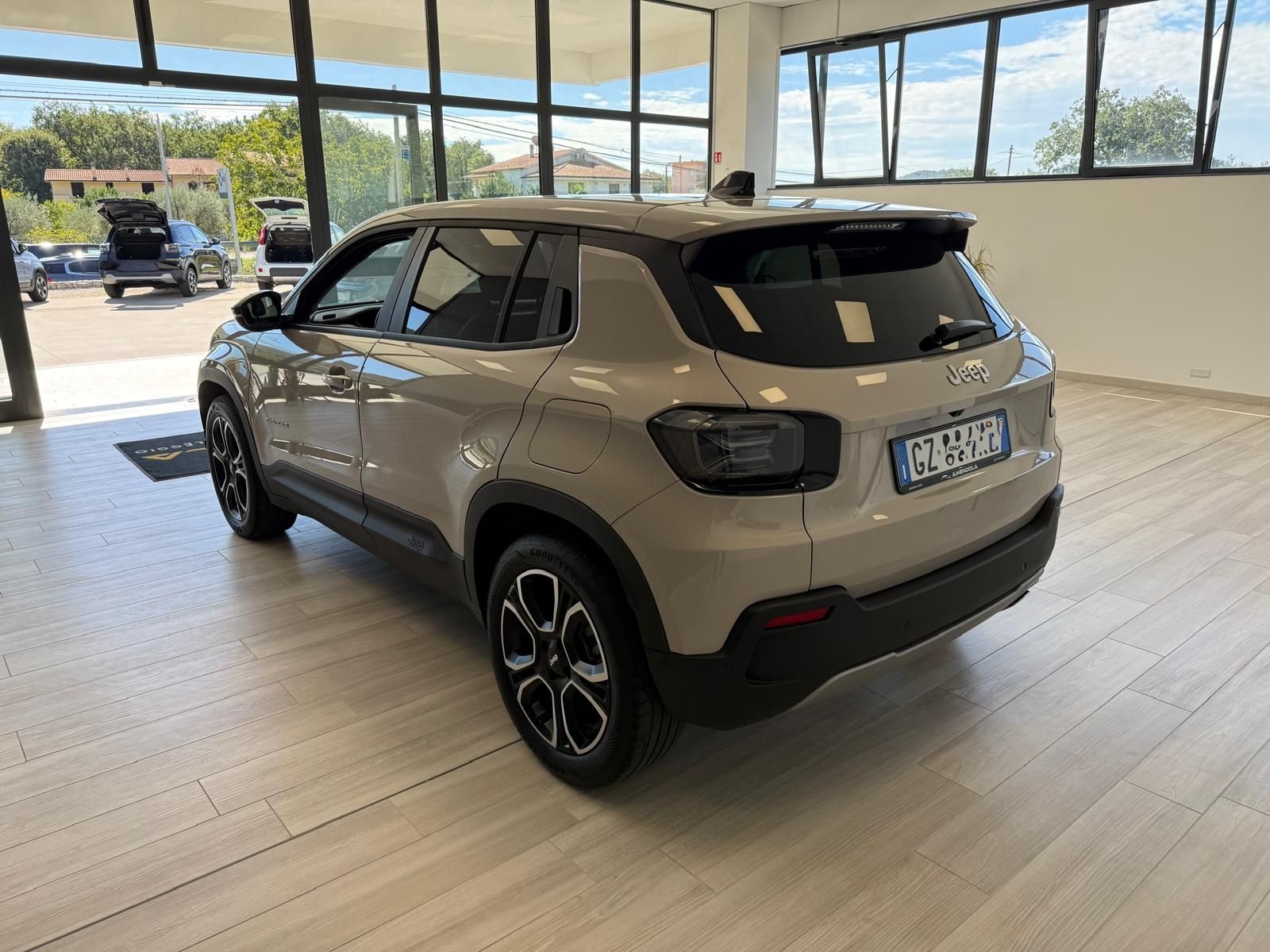Jeep Avenger 1.2 Turbo 100 CV Summit Pari al nuovo