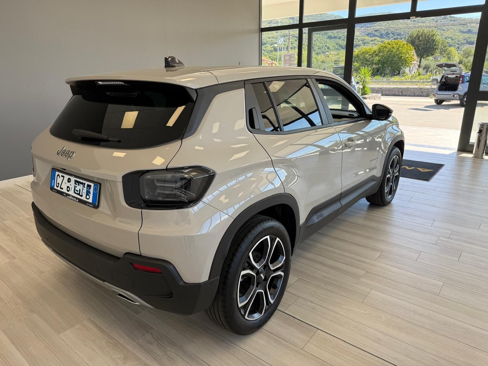 Jeep Avenger 1.2 Turbo 100 CV Summit Pari al nuovo