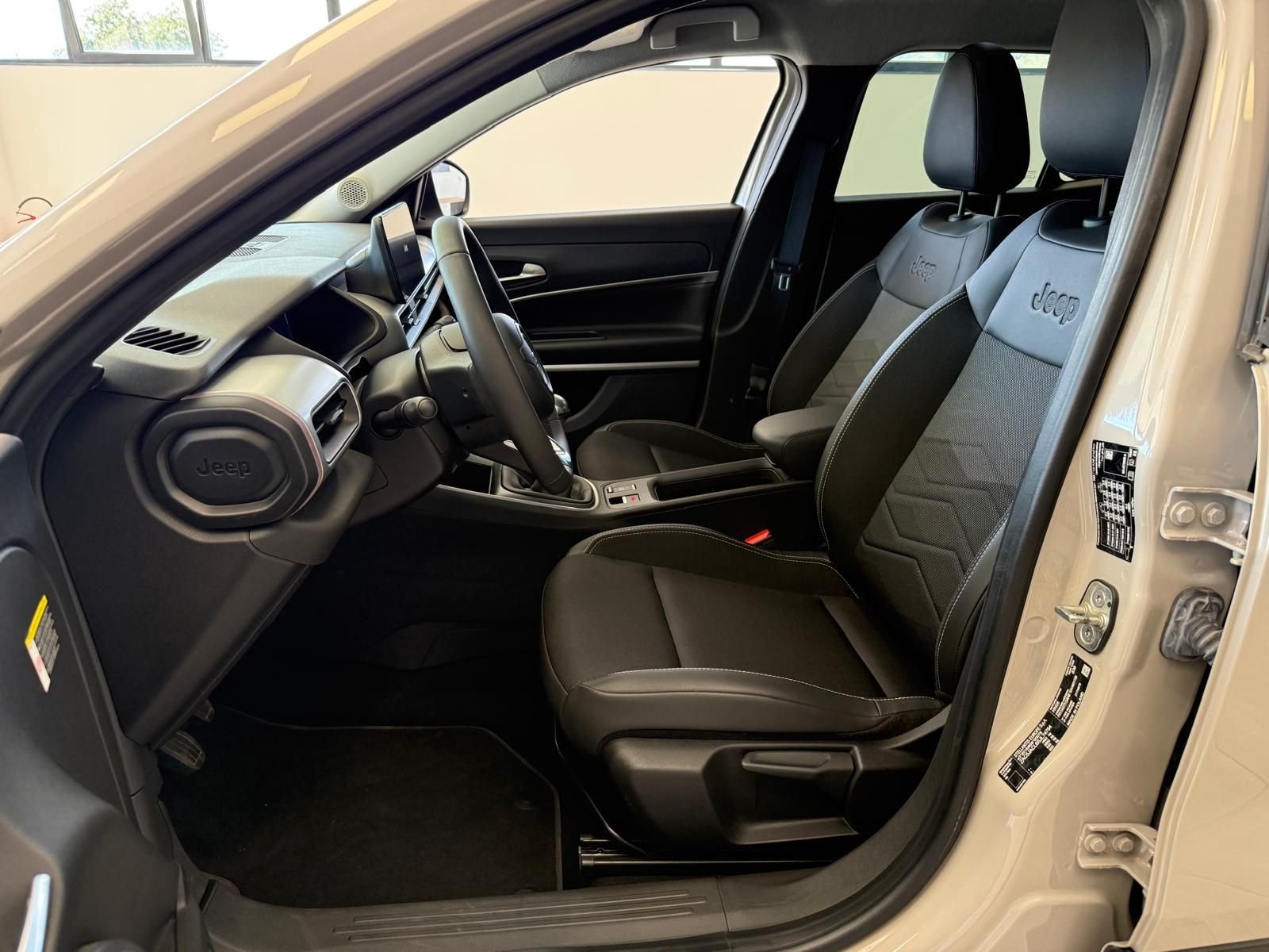 Jeep Avenger 1.2 Turbo 100 CV Summit Pari al nuovo